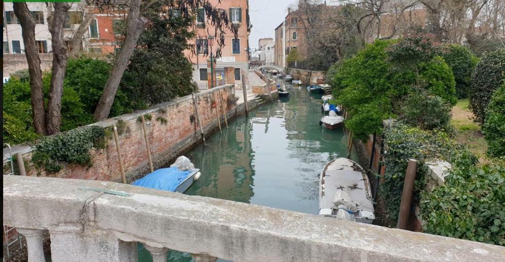 ונציה Susy Biennale Apartment - Canal View And Garden מראה חיצוני תמונה